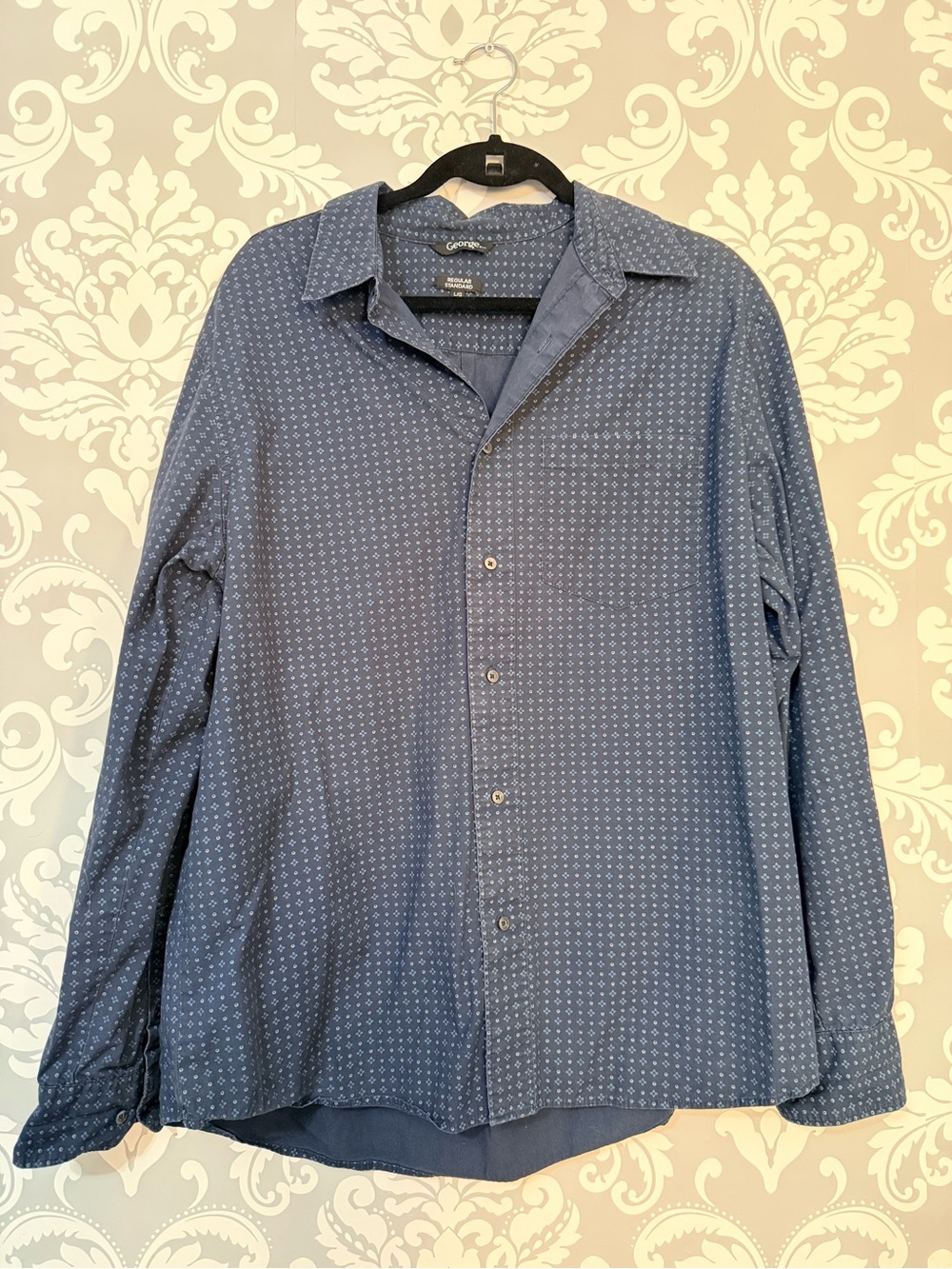 💫10/$25 • George Men's Navy Blue Micro-Pattern Button-Up Shirt